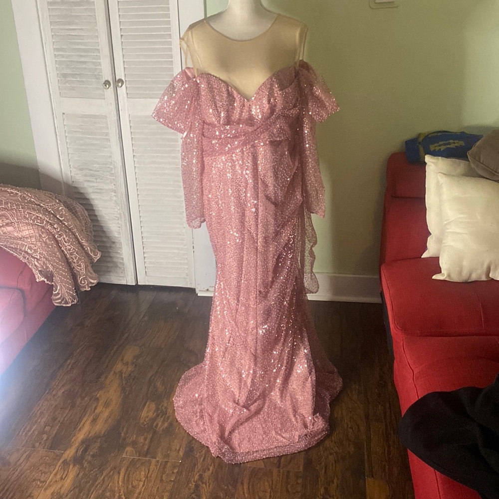 Pink Sequence Dress. Long Sleeve Shoulders Open